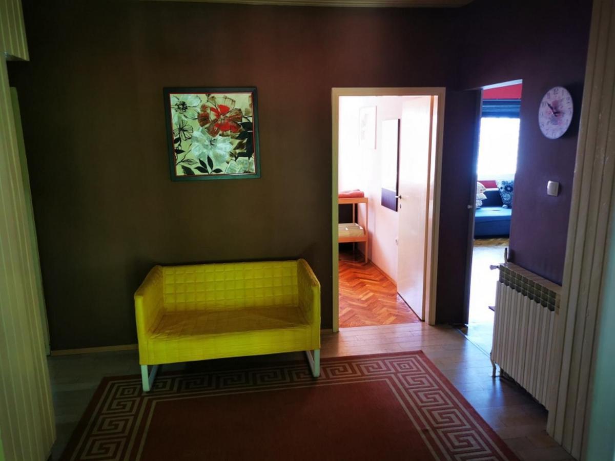Apartmant Sandra - Big Terace And Free Parking Appartement Karlovac Buitenkant foto